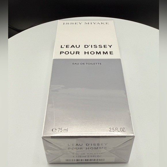 Issey Miyake Men's L'Eau d'Issey Pour Homme Eau de Toilette Spray, 2.5 oz - Picture 11 of 11